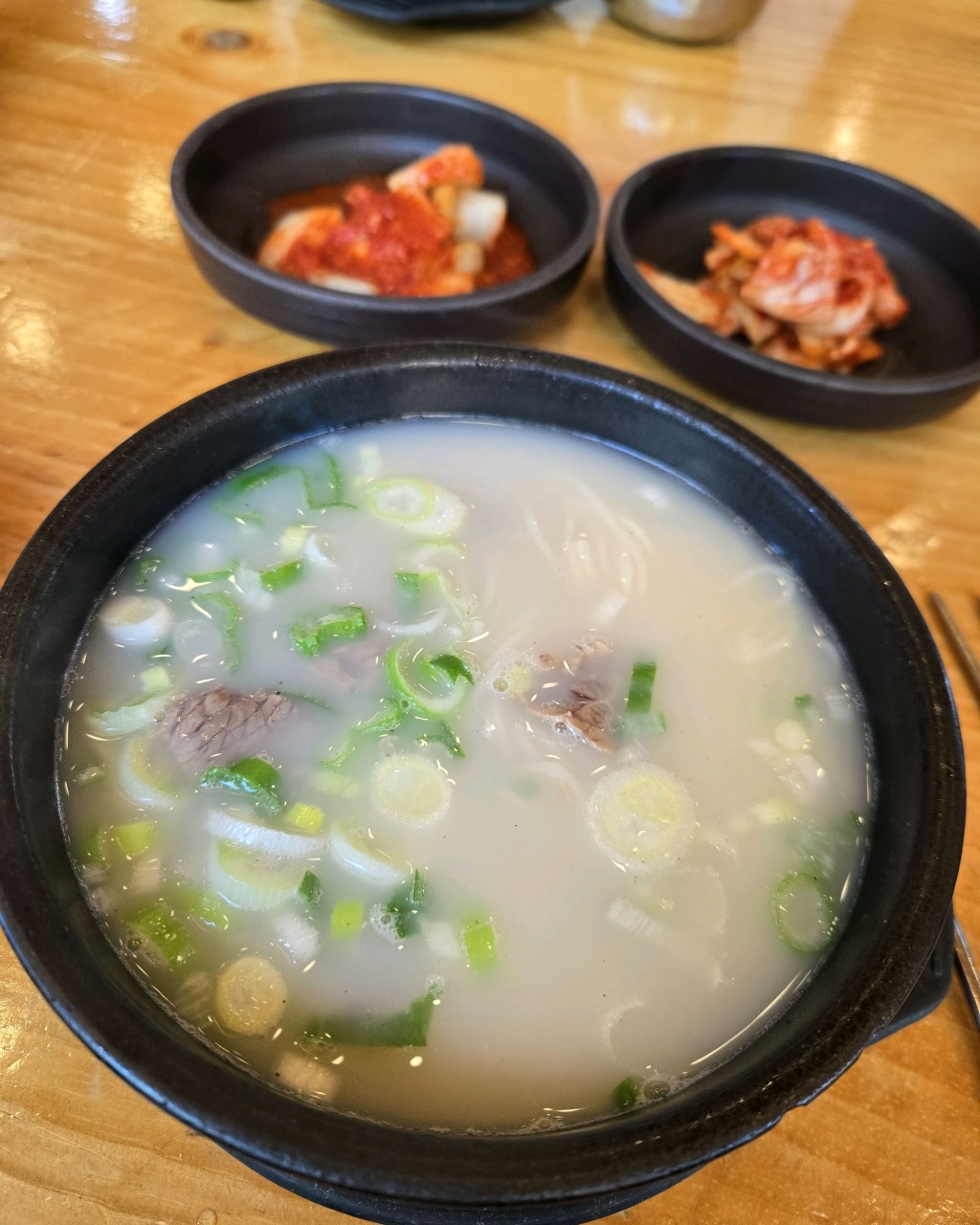 🍚 김포 장기동 ‘구수옥설렁탕’: 24시간 끓여낸 뽀얀 국물의 진수! 뚝배기 속 깊은 감동! 🥄✨